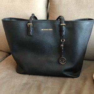 Michael Kors Jet Set XL Tote